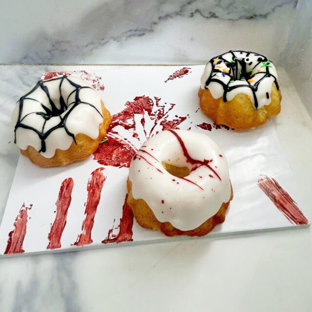 Our special Halloween pastries are so good, it's scary! 😱 Come treat yourself in @dfwairport Terminals A and C!

#whiskandbowl #whiskandbowlbakery #halloween #halloweenpastries #halloweentreats #trickortreat #oneDFW #dfwairport