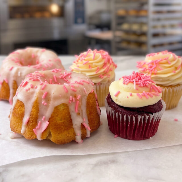 We’re proud to join @dfwairport in celebrating strength and helping to spread awareness this #breastcancerawarenessmonth 🩷 

#oneDFW #whiskandbowl #whiskandbowlbakery